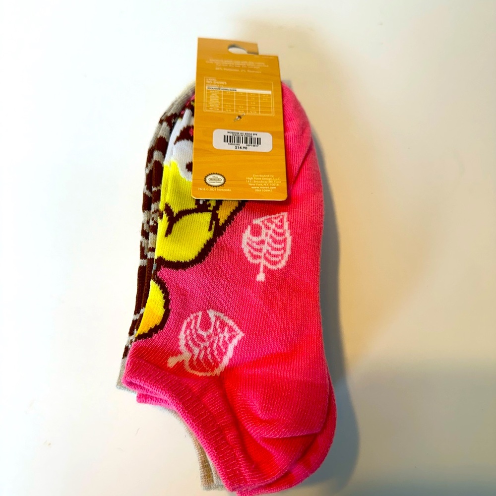 Animal Crossing 5/pack No-show Socks - Women’s shoe size 5-10 - Fits sizes 9-11